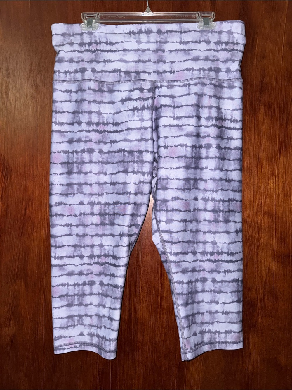 Athleta 2X Elation Lavender Tie-Dye Capri Leggings